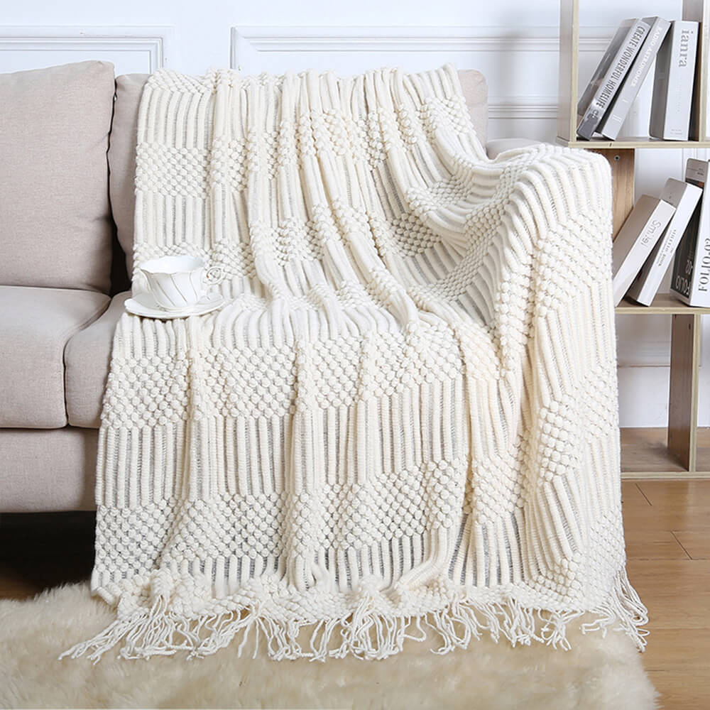 Luxuriously Soft Cozy Knitted Fleece Fringed Edges Throw Blanket - Holidayae