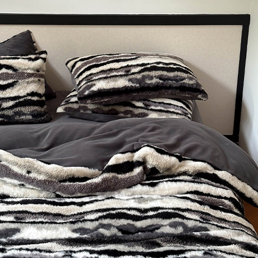 Dual-Sided Luxury Zebra Print Plush Bed Sheet Set - Holidayae