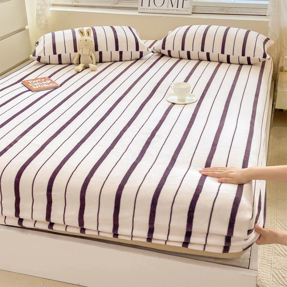 Elegant Striped Milk Velvet Non-Slip Fitted Sheet Set - Holidayae